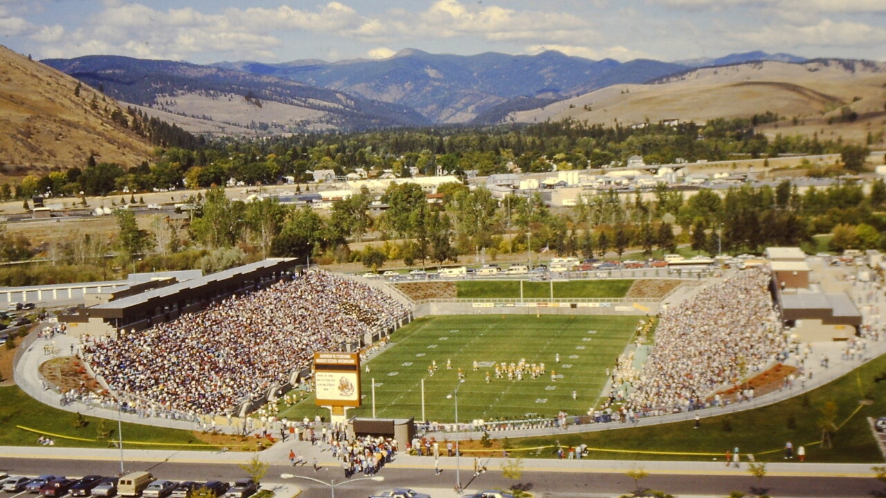 Early Washington-Grizzly Stadium