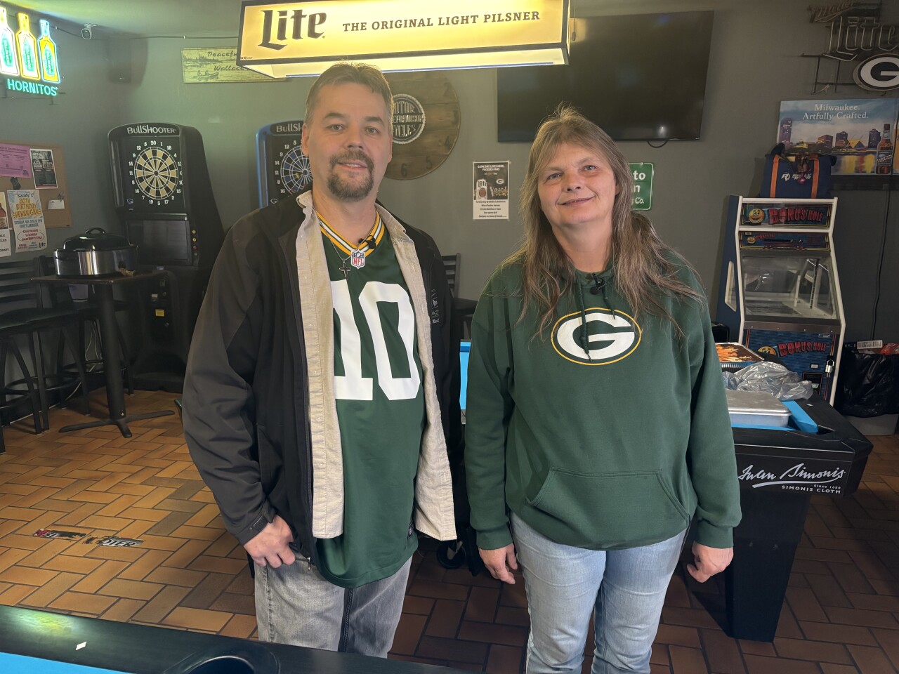 Eddie's Lake House Bar owner Eddie Daniel and manager Kim Tuttle host Thanksgiving meal and Packer game on Thursday