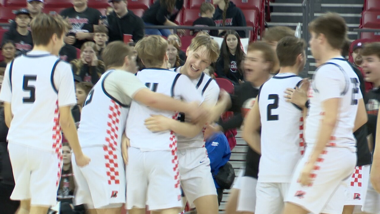 Reedsville wins thriller over Sheboygan Lutheran, advances to Division 5 state title game