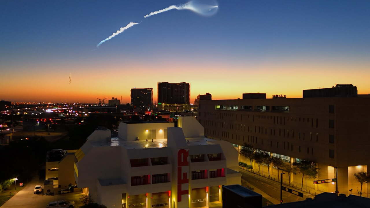 'Space Jellyfish' from SpaceX launch seen across Tampa Bay area