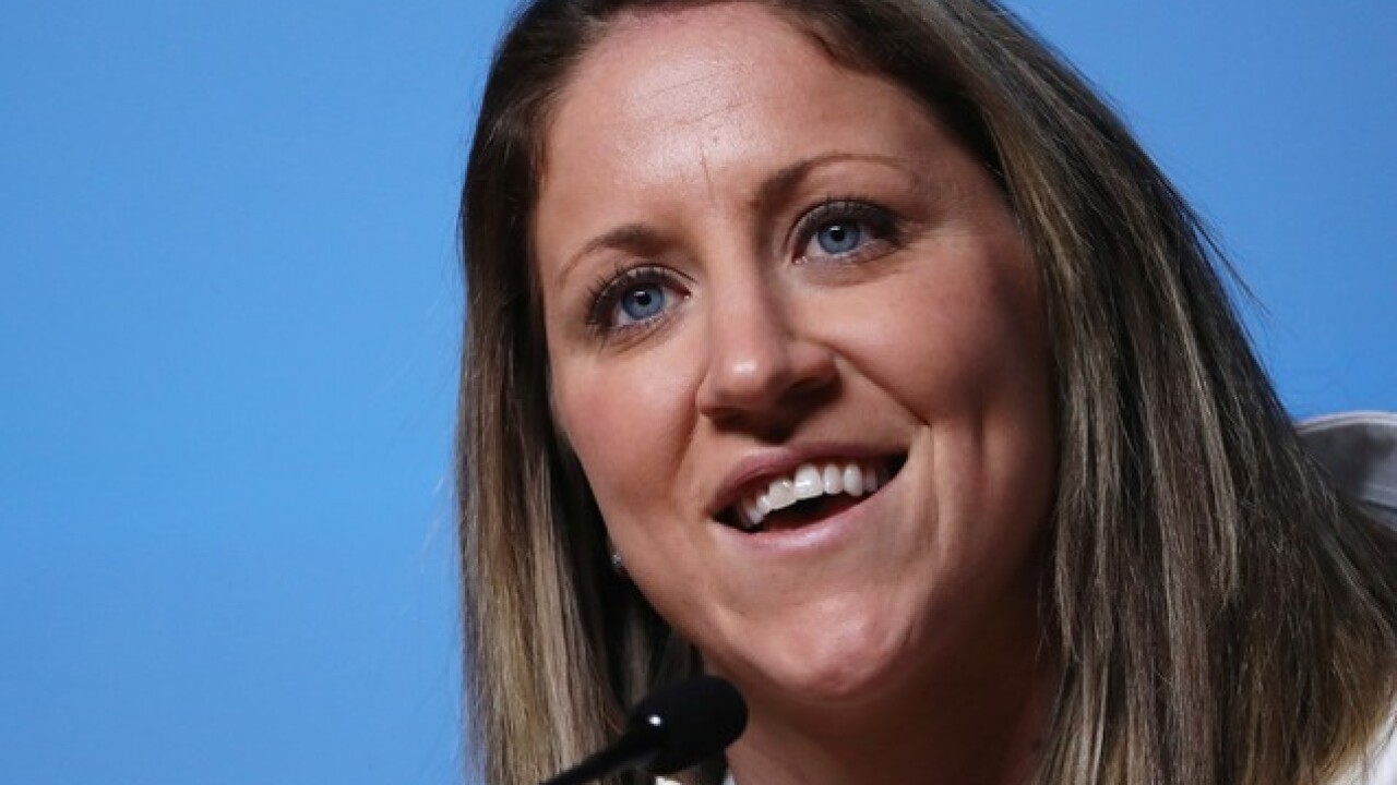 U.S. women's hockey player Meghan Duggan marries former Canadian rival