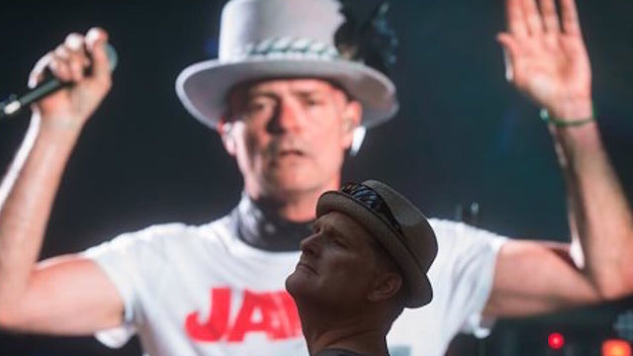 Canadians bid adieu to band Tragically Hip whose singer is dying