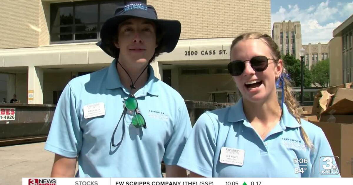 Creighton Move In Move-in day at Creighton University: 'We have a great energy around here'