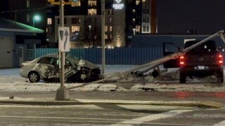 17-Year-old girl killed in two-car crash in Ashwaubenon