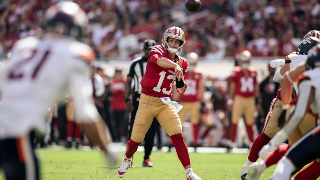 Broncos 49ers Football