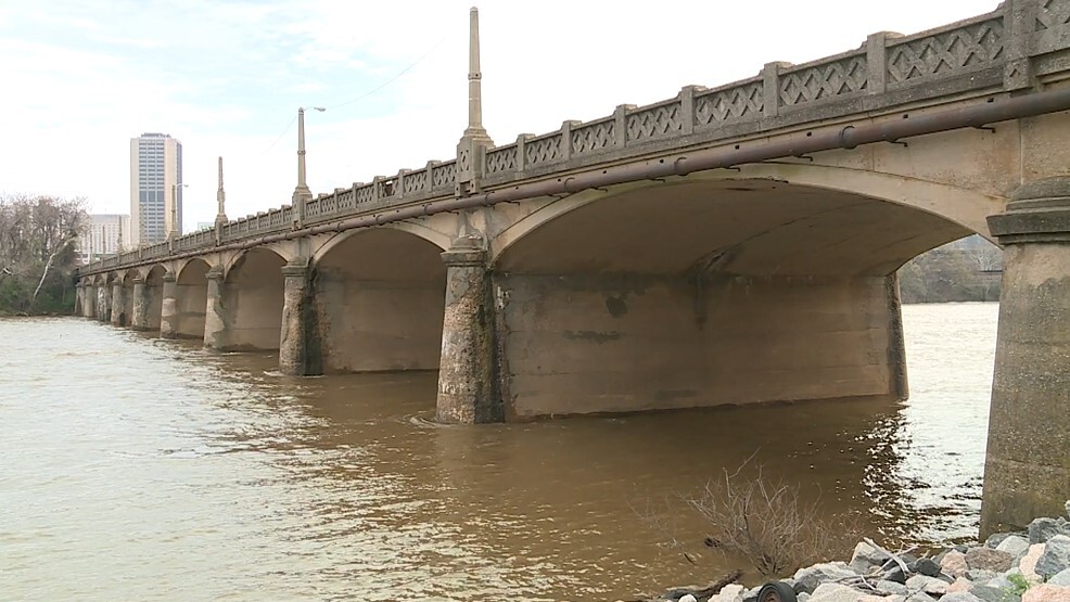 Mayo Bridge Richmond 04.jpg