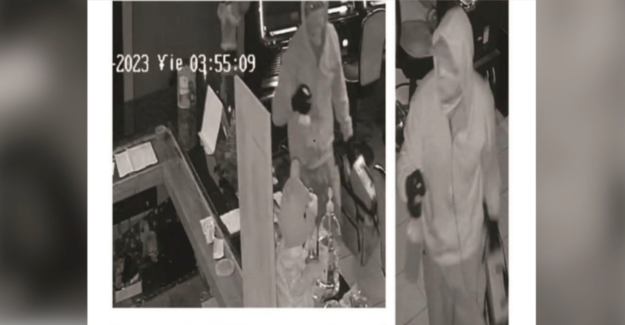 Surveillance images of man committing business burglary in Palm Beach County 03272024.png