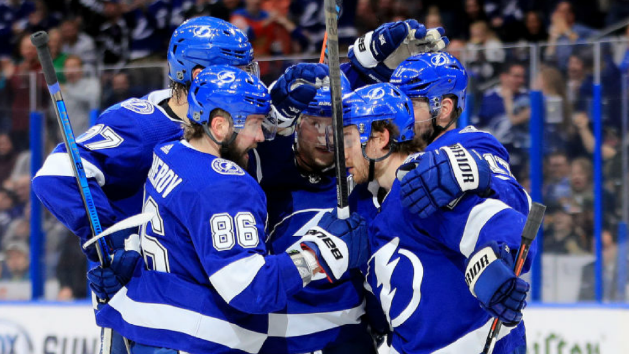 Carter Verhaeghe S Hat Trick Helps Tampa Bay Lightning Rout