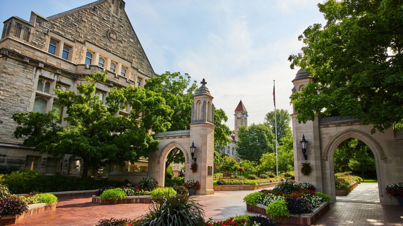 Entrance,To,College,Campus,At,Indiana,University,In,Bloomington