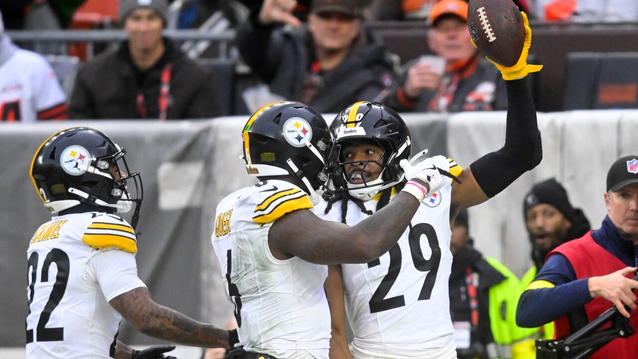 Steelers Browns Football 