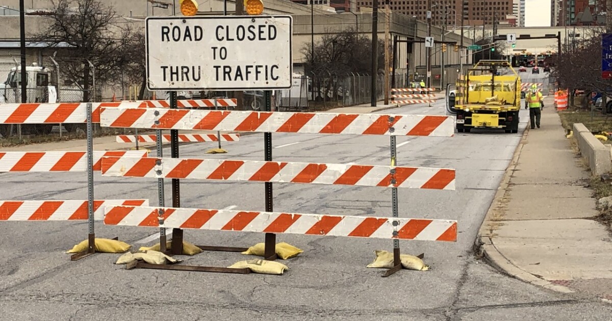 Illinois Street closure begins