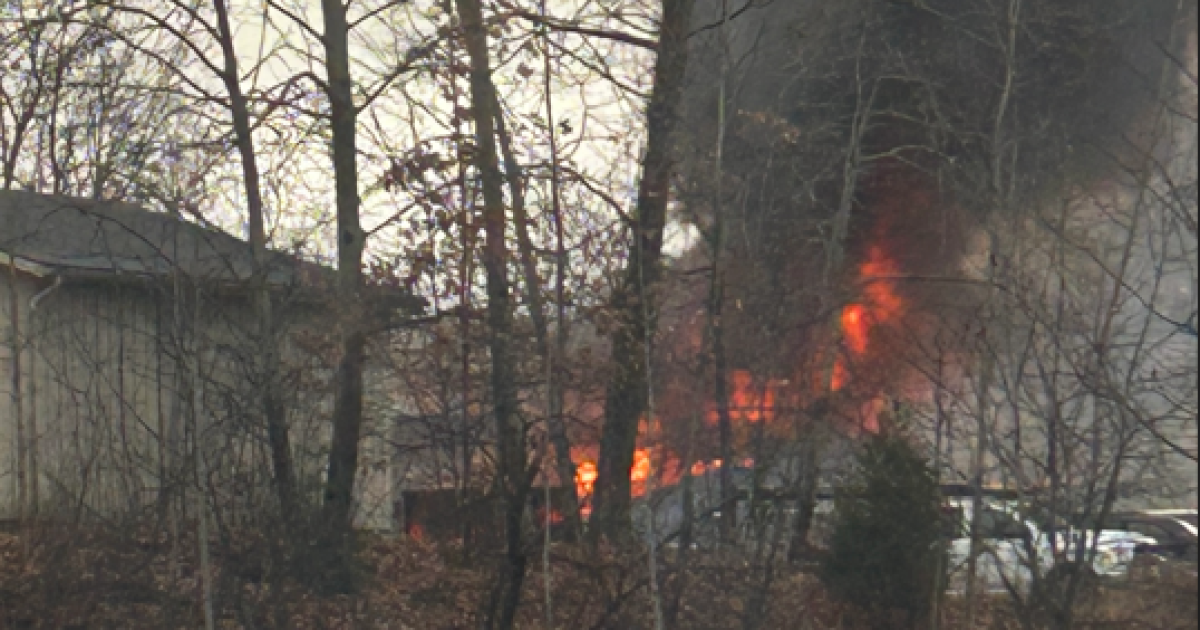 Lightning destroys garages at Comstock Park apartment complex - Vimarsana News