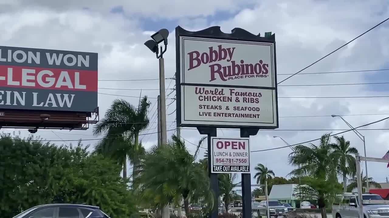 Bobby Rubino's Place for Ribs sign in Pompano Beach