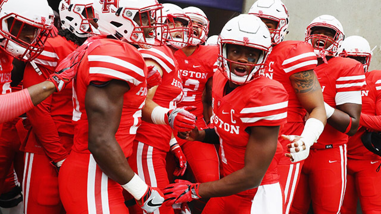 OU Sooners take on Houston Cougars