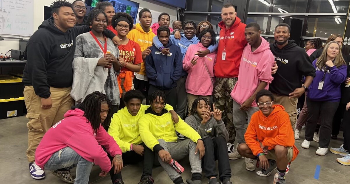 Travis Kelce teams up with breakfast company to donate 25K meals to KC children - Vimarsana News