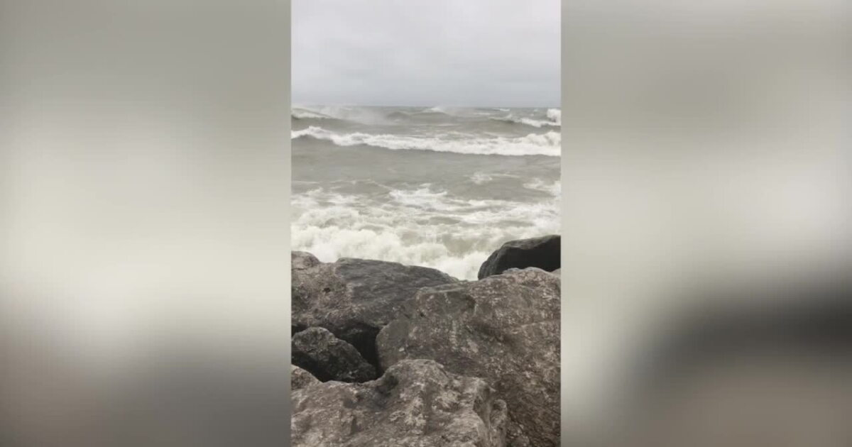 Massive waves rock Lake Michigan beaches in Kenosha, Milwaukee