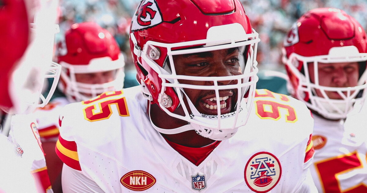 DT Chris Jones officially active as Chiefs host Broncos on Monday Night Football