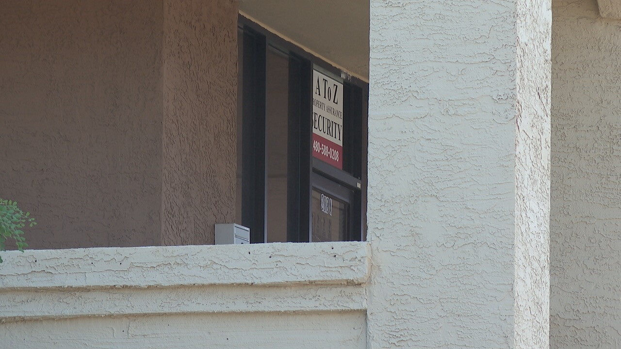 Gilbert businesses open as building repairs continue