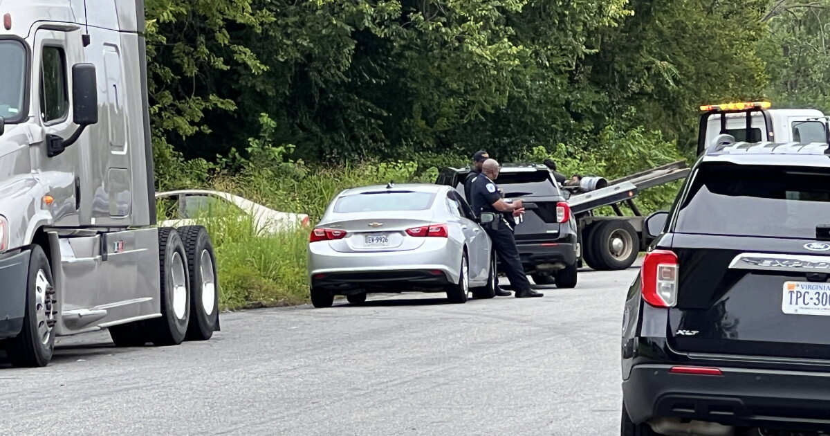 Person walking in Richmond found man shot to death in car, police say