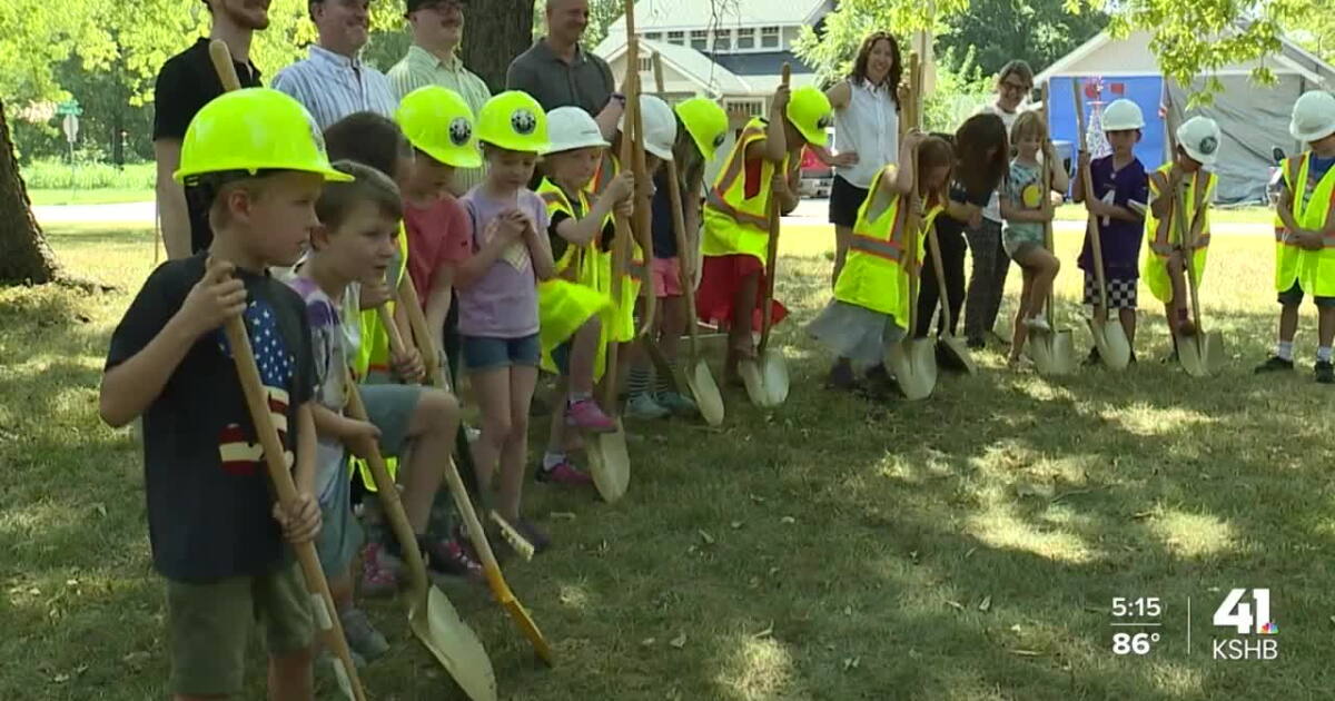 Lawrence elementary students break ground on home they helped design - Vimarsana News