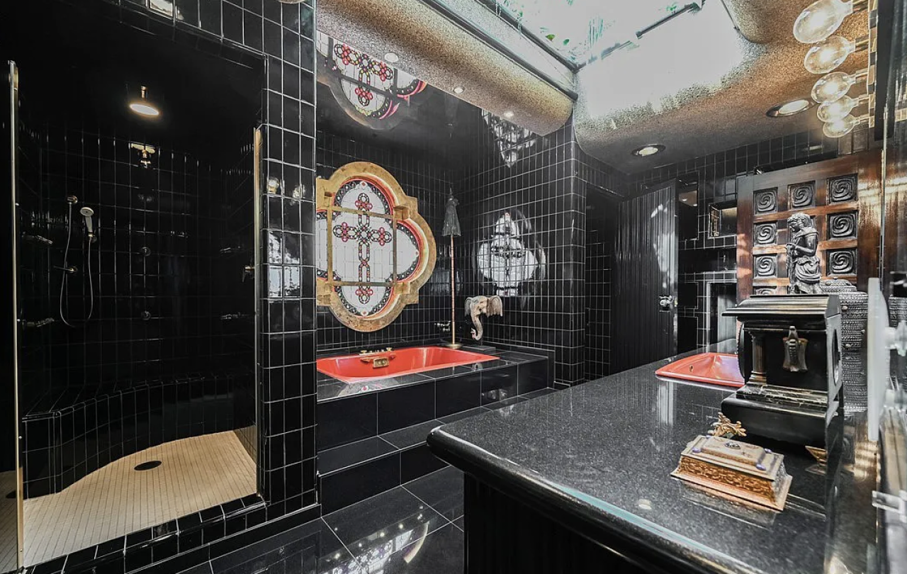 Siegfried and Roy Home 5