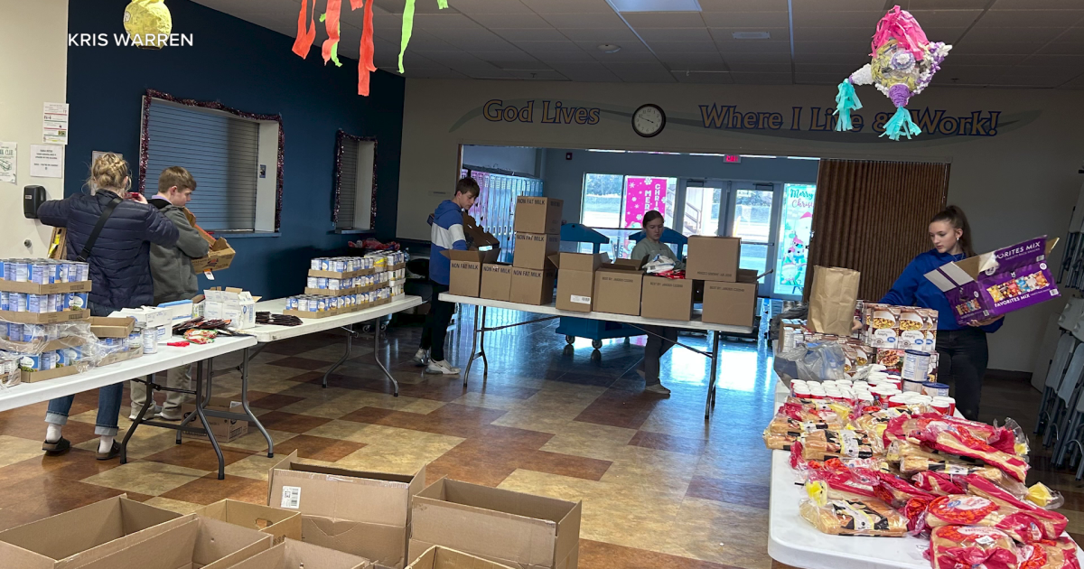 Students deliver Christmas meals to veterans in Great Falls