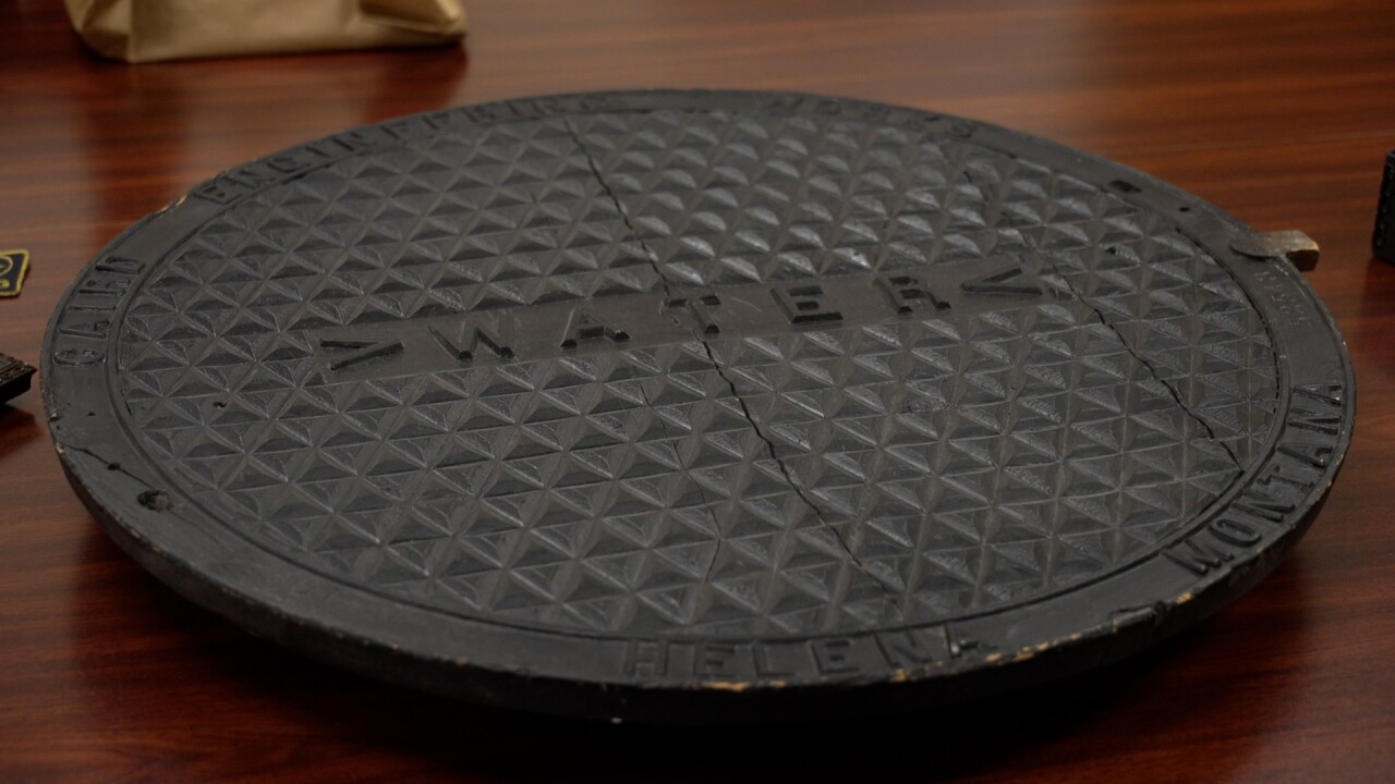 Manhole cover pattern