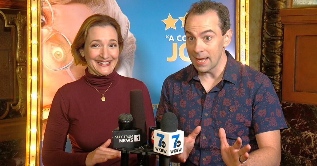 'It's a great place to kick off this tour': Mrs. Doubtfire on stage at Shea's - Vimarsana News