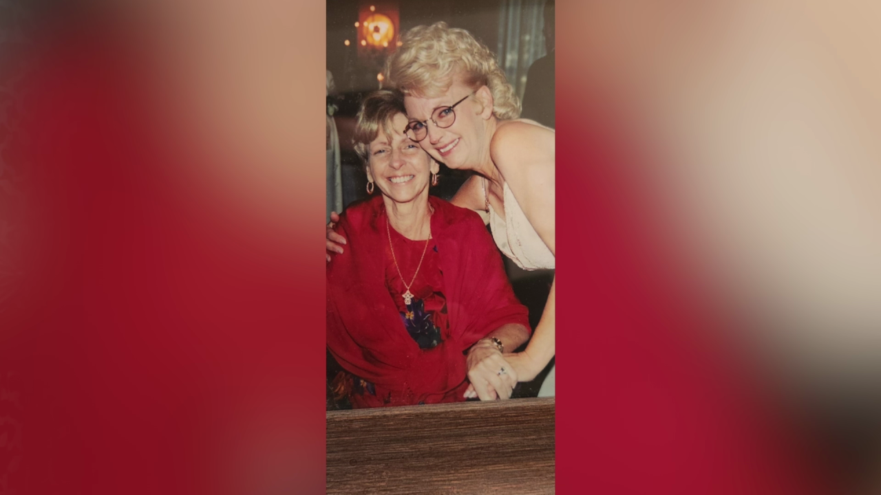 Cheryl White and her sister