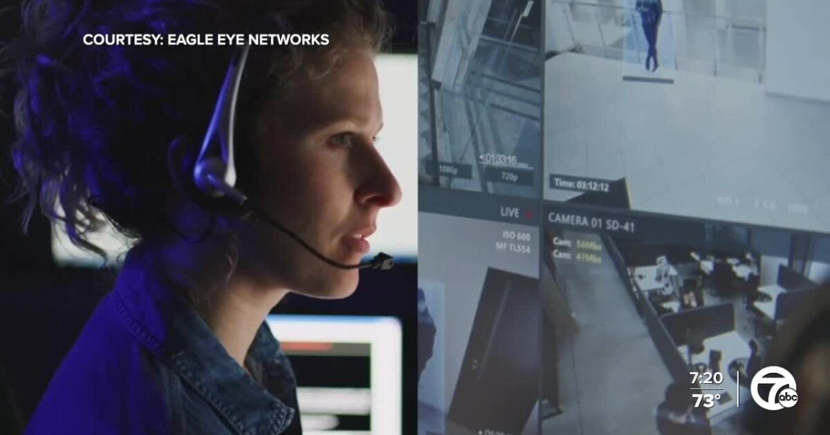 New software allows 911 dispatchers to access cameras near emergency call New software allows 911 dispatchers to access cameras near emergency call