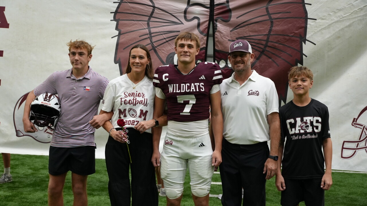 Ryder Reeve and family at Calallen football parents night