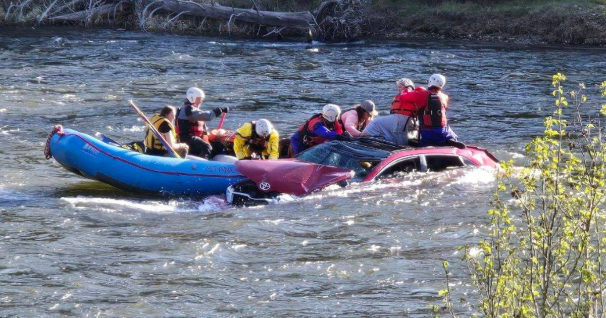 Multiple people rescued after car drives into the Salmon River