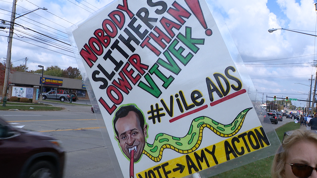 vivek protest sign