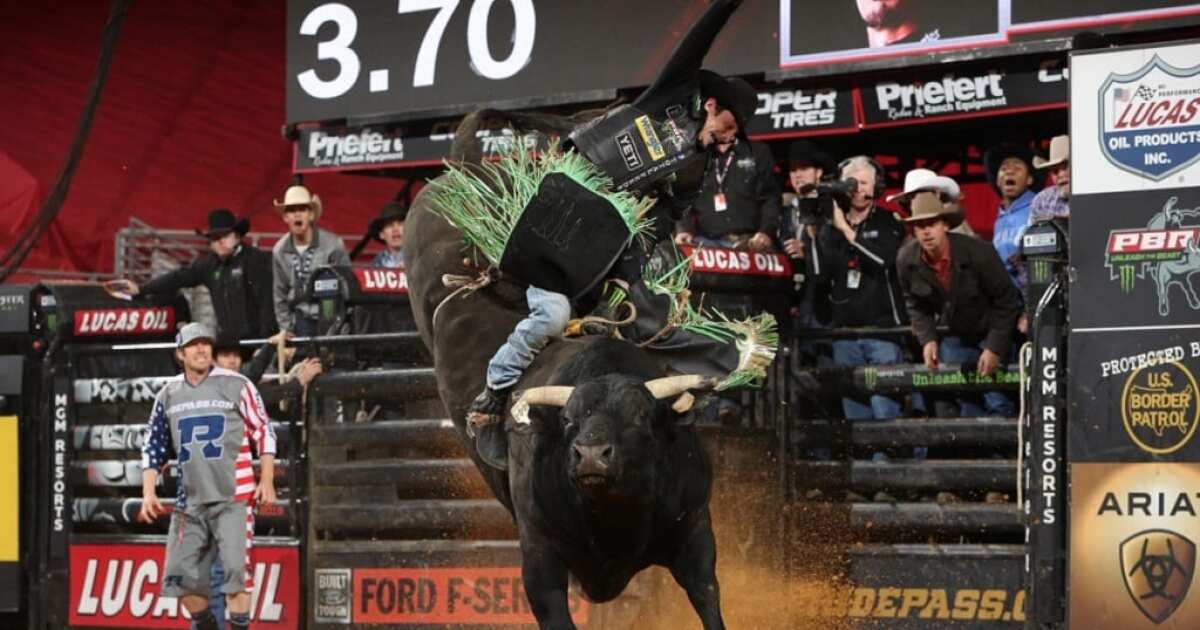 Twotime world champion Mauney wins incredible title at PBR Little Rock
