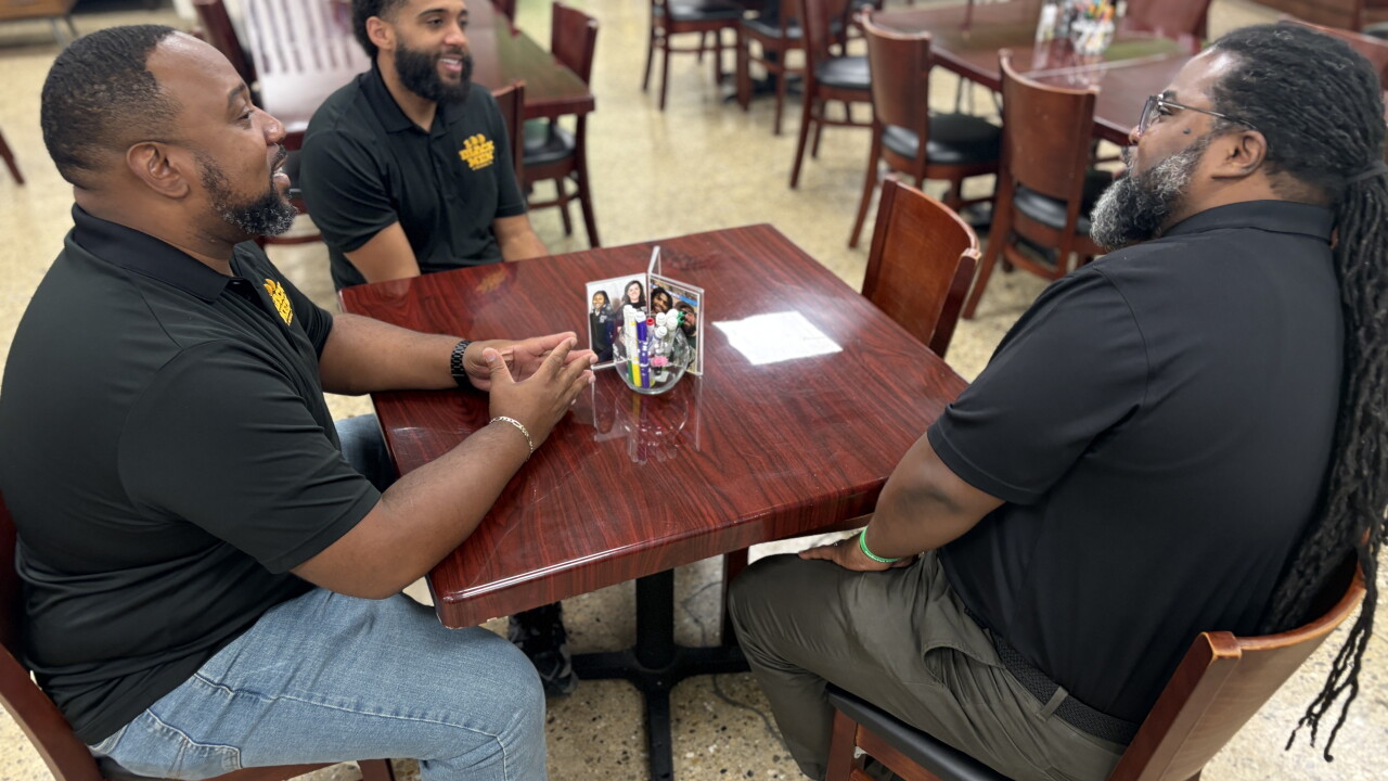 Milwaukee groups call for more male mentors
