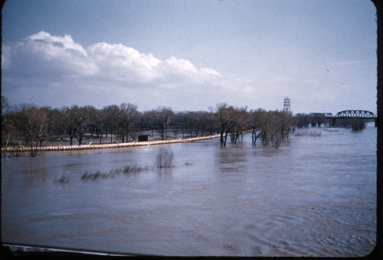 1952 flood UP bridge.png