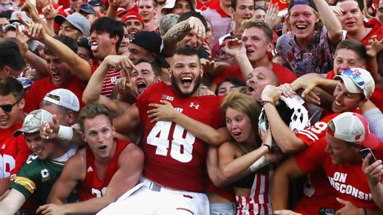 Badgers star linebacker Jack Cichy to miss entire 2017 season with torn ACL