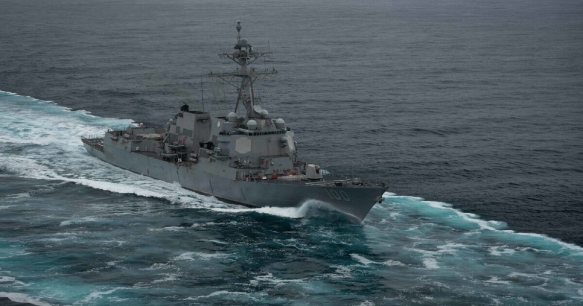 Navy ship carrying sailors with COVID19 arriving in San