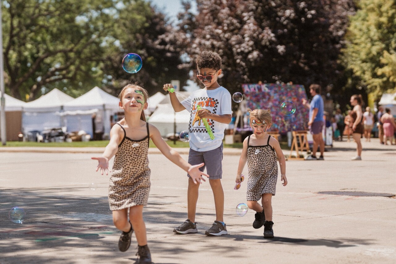 Lakeshore Art Festival.jpg