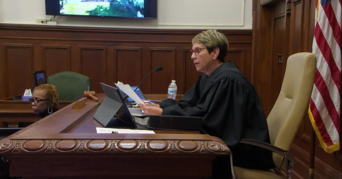 'Listen to one another's opinions,' judge tells jury 2 days after no verdict - Vimarsana News