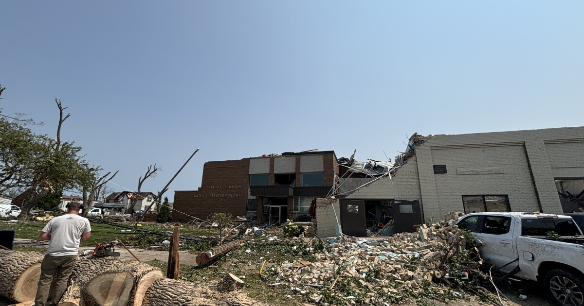 Coverage image for: 'The roof started collapsing': Water plant employees describe terrifying moments an EF-3 tornado hit Menasha