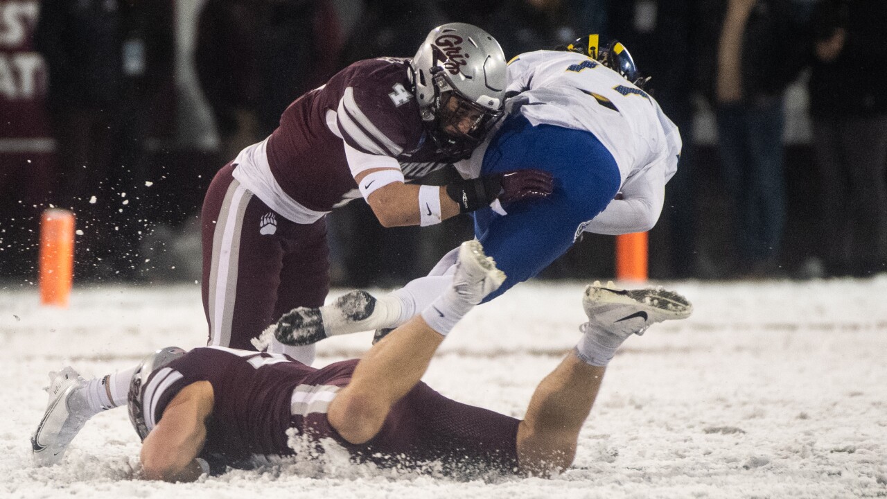 KPAX 12223 GRIZ FB DELAWARE40.jpg