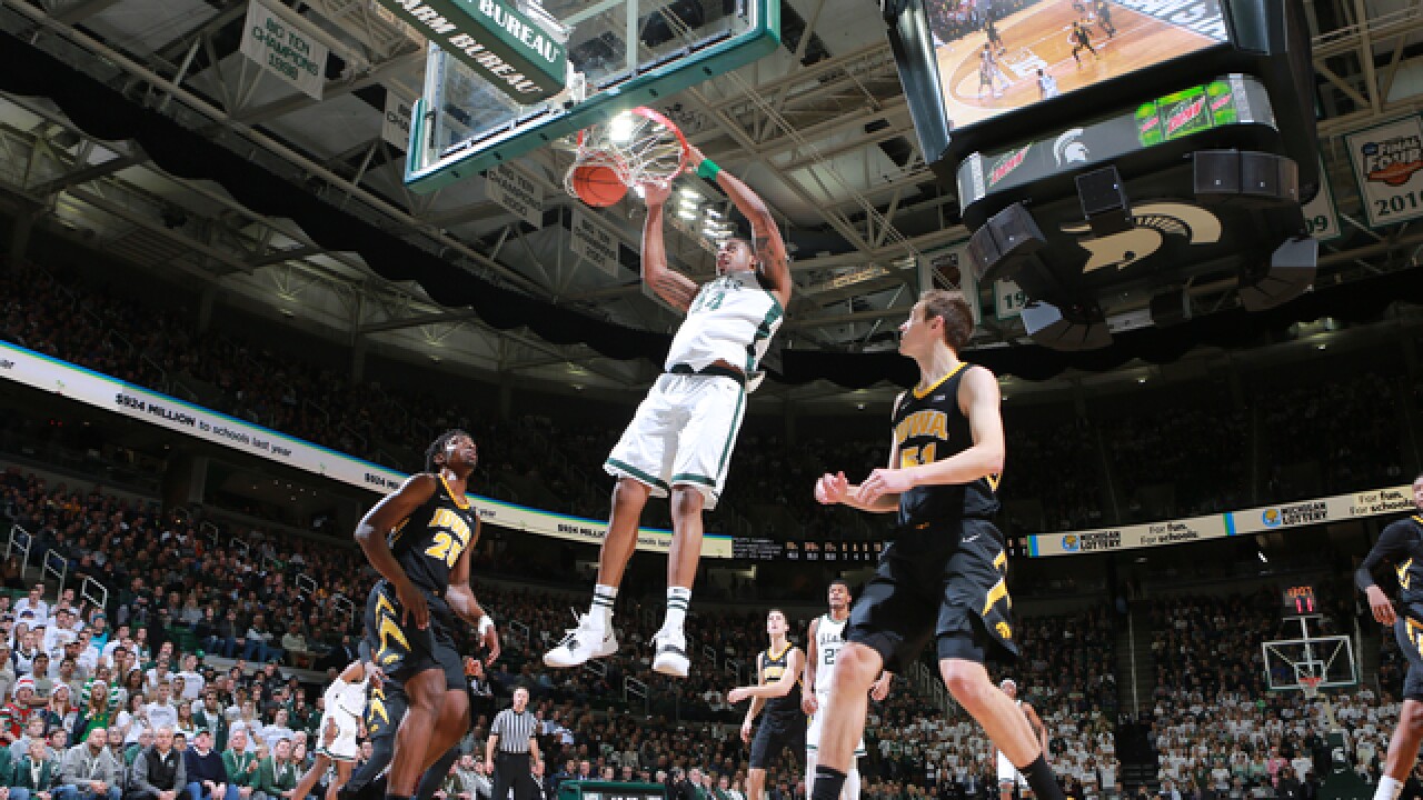 Nick Ward scores 26, No. 10 Michigan State beats Iowa