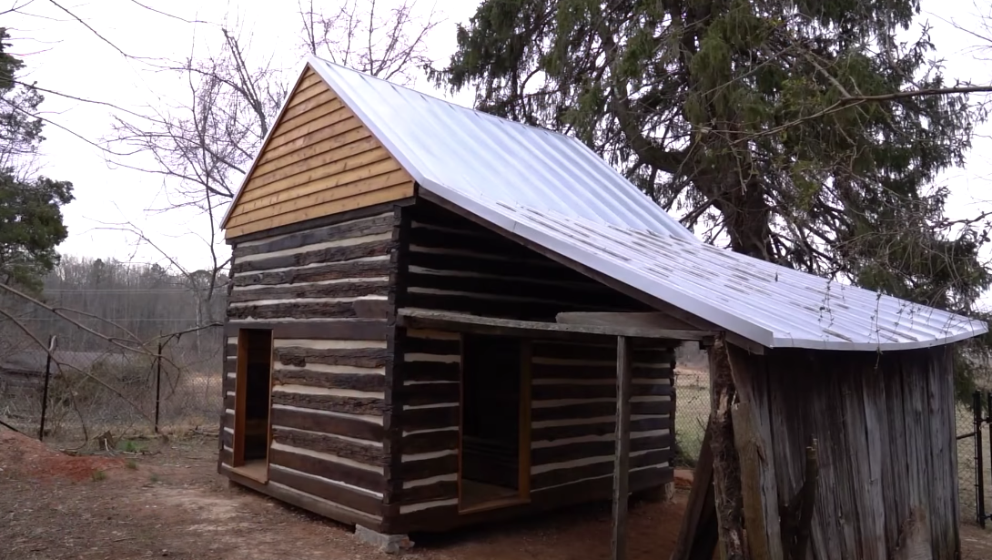 Historic Sanford-Burgess cabin at Lake Mooney