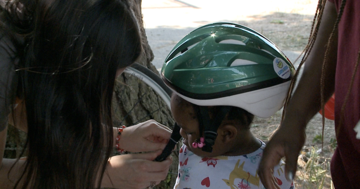 Hundreds of kids get free helmets at 'Lids for Kids' giveaway event - Vimarsana News