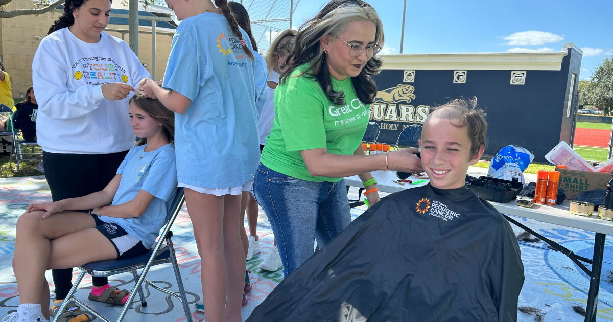 Students and teachers at Florida school shave heads for pediatric cancer - Vimarsana News