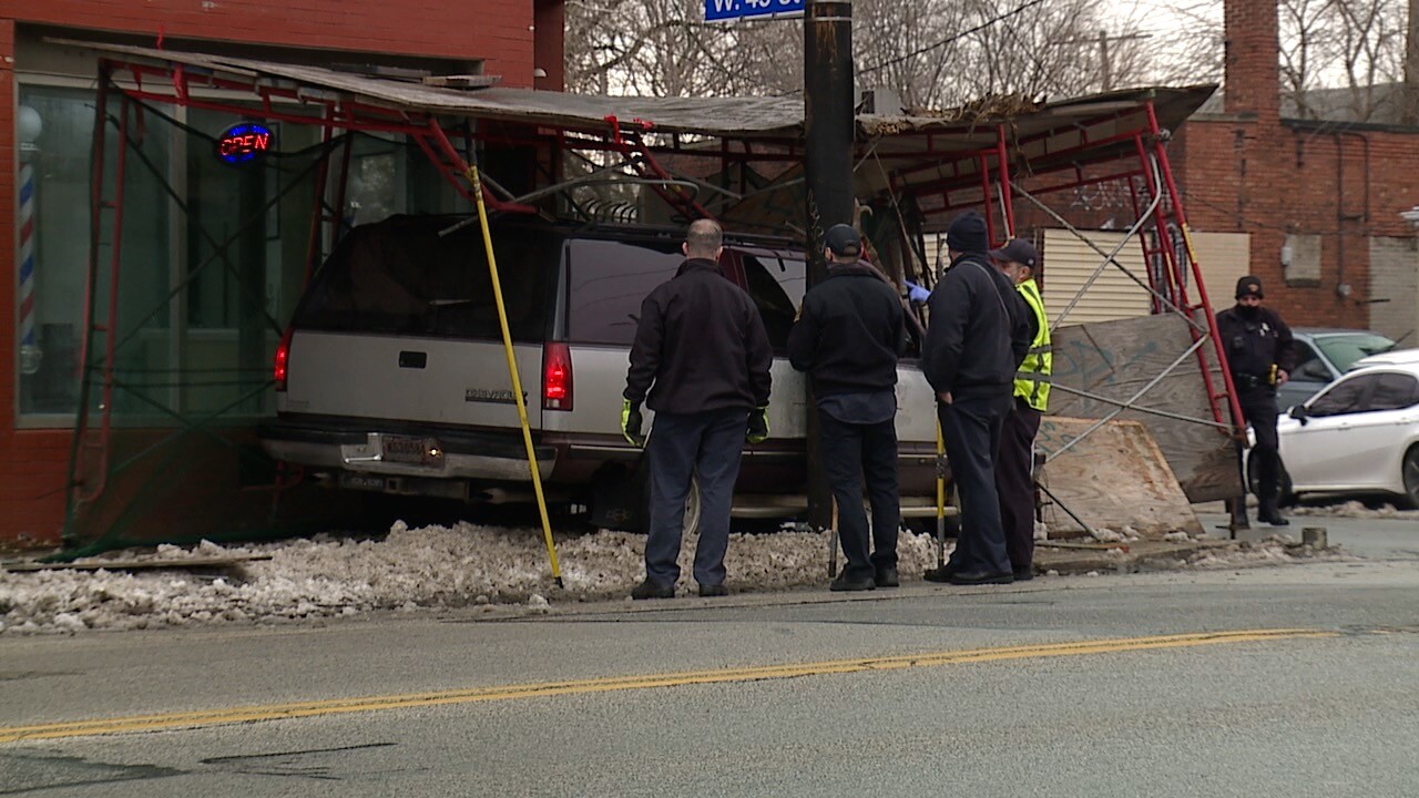 west 45th crash 1.jpg