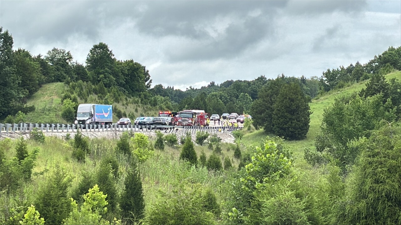 Photo of crash investigation on I-75 southbound in Scott County