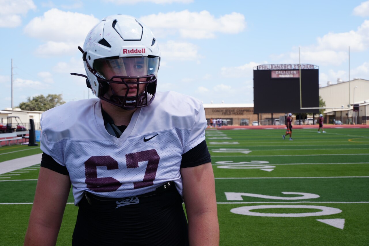 Calallen offensive lineman Casen Knupp