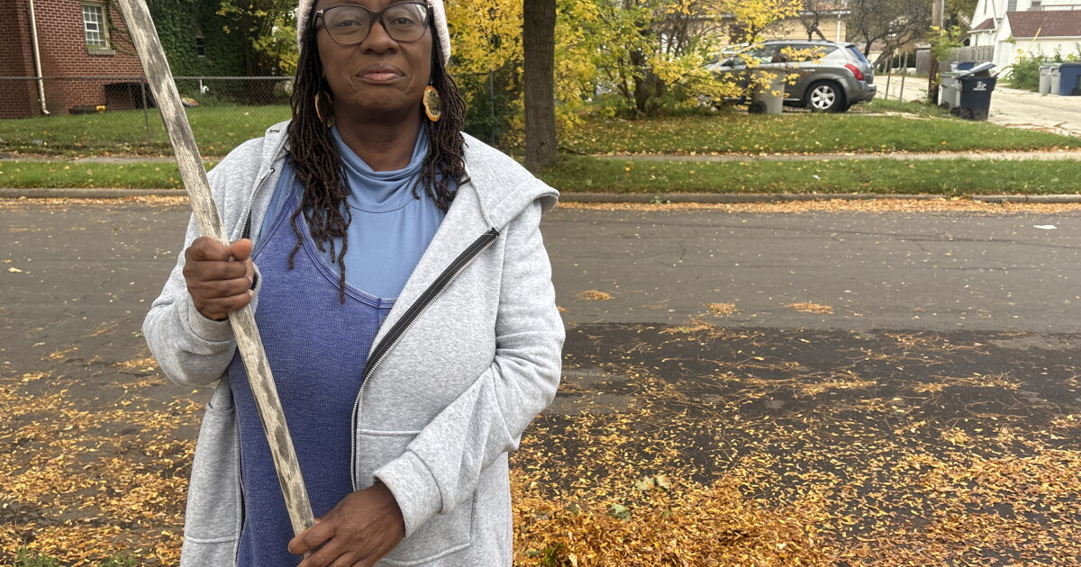 Milwaukee residents prepare for leaf collection with new paper bag option this year